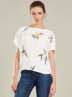 Bluza Alba Motive Florale BLUZE Primavara Vara Ieftine ONLINE | Bluze Dama Ieftine Online | Tricouri Fete Primavara Vara Ieftine | Bluze Fashion 2018 | Bluze cu Maneca Evazata | Bluze Ieftine Online | Imprimeu Floral Vara | Bluze Elegante Ieftine | Magazin Online Femei Reduceri | Bluze Elegante 2018