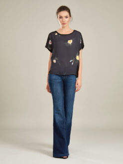 Bluza Neagra Motive Florale BLUZE Primavara Vara Ieftine ONLINE | Bluze Dama Ieftine Online | Tricouri Fete Primavara Vara Ieftine | Bluze Fashion 2018 | Bluze cu Maneca Evazata | Bluze Ieftine Online | Imprimeu Floral Vara | Bluze Elegante Ieftine | Magazin Online Femei Reduceri | Bluze Elegante 2018
