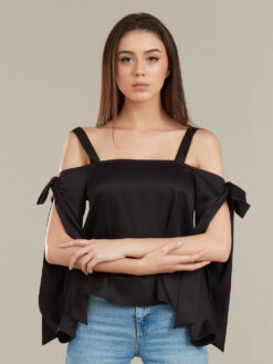 Cauti o Bluza Neagra Casual Eeleganta Online? Descopera Colectia MANGATA.ro Bluza Neagra Maneca Despicata BLUZE Dama Ieftine Online