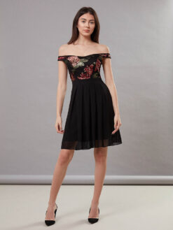 Rochie midi Ocazie Elise Ieftina Banchet Rochii Seara Online Vrei sa ai o aparitie de neuitat? Alege-ti favorita din colectia impresionanta de rochii de seara din magazinul de rochii de dama Mangata!