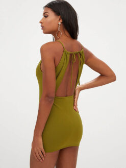 Vrei sa ai o aparitie de neuitat? Comanda o Rochie de Seara Mangata Glamour! Rochie scurta Verde Mulata ROCHII Majorat Club Ieftine Online