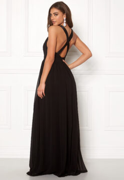 Cauti o Rochie Eleganta de Ocazie Vaporoasa? Descopera Colectia Mangata.ro Rochie Lunga Neagra Eleganta Vaporoasa ROCHII Seara Cristale Voal