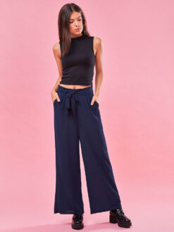 Cauti un Pantalon de Zi de Calitate? Descopera si Comanda pe Mangata.ro | Pantaloni de Dama Albastri Lungi Haine Office Colectia MANGATA