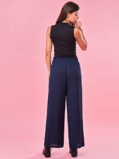 Cauti un Pantalon de Zi de Calitate? Descopera si Comanda pe Mangata.ro | Pantaloni de Dama Albastri Lungi Haine Office Colectia MANGATA