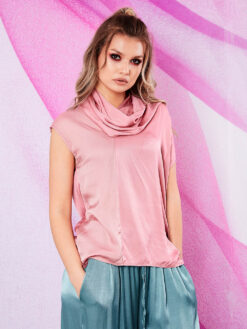 Cauti o Bluza din Saten Deosebita? Descopera si Comanda Online Bluza de Vara Roz Fluida Dama Bluze Deosebite MANGATA Wear 2020