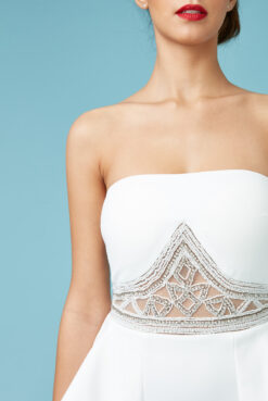 Cauti o Rochie Lunga de Mireasa Online? Comanda pe MANGATA.RO Rochie Eleganta Albă de Mireasă Cristale Peplum Online