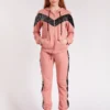 Cauti un Trening Modern Roz? Comanda Online pe Mangata.ro | Trening Dama Roz Pudra Paiete Negre Fashion Treninguri MANGATA