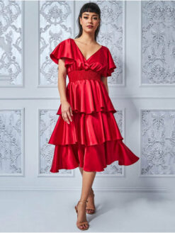 Vrei sa ai o aparitie de neuitat? Ai nevoie de o rochie de seara cu Speciala!Rochie de Seară Midi Rosie Elegantă Satin MANGATA