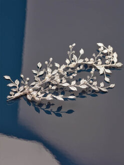 Cauti un Accesoriu de Mireasa cu Perle? Descopera Mangata Jewelry Accesoriu Par Perle Cristale Coafura Mireasa Romantica MANGATA