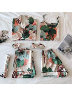 Cauti sa cumperi Pijamale de Dama Speciale? Descopera Colectia Noua Set Pijama Dama Satin Alba Imprimeu Floral 7 Piese MANGATA Online