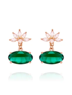 Cauti o Pereche de Cercei Deosebiti cu Cristale? Descopera Colectia Mangata Jewelry Cercei Argintii Eleganti cu Cristale Verzi Bijuterii Ocazie MANGATA