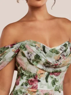 Cauti o Rochie Lunga Eleganta cu Imprimeu? Descopera Colectia Extravagant Rochie Lungă Elegantă Imprimeu Floral Ieftina MANGATA