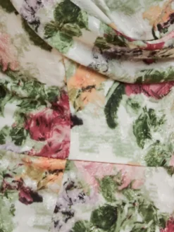 Cauti o Rochie Lunga Eleganta cu Imprimeu? Descopera Colectia Extravagant Rochie Lungă Elegantă Imprimeu Floral Ieftina MANGATA