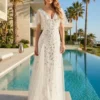 Cauti Online o Rochie de Mireasa Vaporoasa? Descopera Colectia Mangata Rochie de Mireasă Albă Vaporoasă Manecă Scurtă Decolteu Online