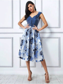 Cauti o Rochie de Seara Deosebita? Descopera si Comanda Online pe Mangata.ro | Rochie de Seară Midi Albastră Imprimeu Floral Online MANGATA