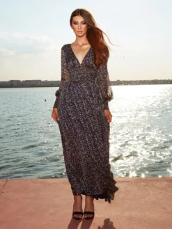 Cauti o Rochie Lunga Couture de Gala? Descopera Colectia Mangata.ro Rochie de Seară Lunga Albastra Voal Imprimeu Floral MANGATA