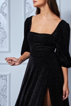 Cauti o Rochie Neagra Deosebita? Descopera Colectia Mangata Rochie de Seară Midi Neagra Despicată Glitter MANGATA, Livrare Rapida