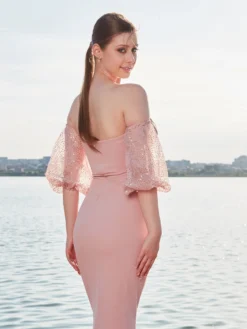 Cauti o Rochie Lunga Eleganta Speciala? Comanda pe MANGATA.ro | Rochie de Ocazie Lunga Roz Maneca Paiete MANGATA, Livrare Rapida