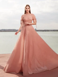 Livrare Gratuita. Cauti o Rochie Lunga Eleganta Speciala? Comanda pe MANGATA.ro | Rochie Lungă Elegantă Nude Roze Mărgele Online MANGATA