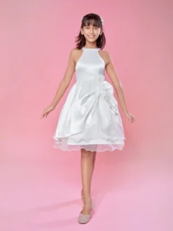Cauti Rochita Speciala pentru Fete? Descopera Colectia Mangata KIDS, Rochita de Seara Alba Midi Satin Perle Fete Deosebita MANGATA, Livrare Rapida