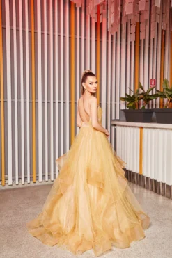Cauti o Rochie Lunga de Ocazie Aurie? Descopera Colectia Mangata Rochie Lungă Ocazie Domnisoara de Onoare Aurie Glitter, Livrare Rapida