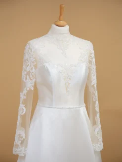 Cauti o Rochie de Mireasă Specială? Comanda Online pe Mangata.ro | Rochie de Mireasă Alba Tafta Satinata Dantela Spate Gol MANGATA, Livrare Rapidă