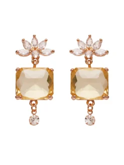 Cauti o Pereche de Cercei cu Cristale? Descopera Colectia Mangata Jewelry Cercei de Nasa Eleganti Aurii Cristale Galbene MANGATA