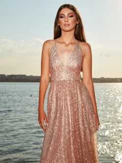 Cauti o Rochie de Ocazie Deosebita? Descopera Colectia Mangata Extravagant ROCHIE Eleganta Lunga Paiete Aurie ROCHII Ocazie Lux MANGATA