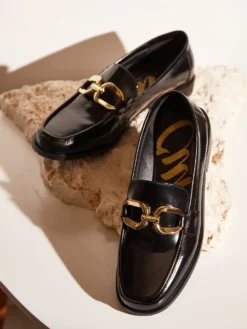 Cauti Pantofi din Piele Naturala In Trend? Descopera Colectia Mangata Mocasini Piele Naturală Lăcuită Accesoriu Auriu Mangata, Livrare Rapida