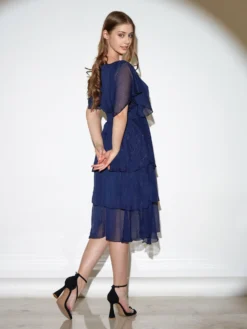 Cauti o Rochie Midi Couture de Ocazie cu Mânecă? Descopera Colectia Mangata.ro Rochie de Ocazie Midi Albastră Voal Volane Mânecă MANGATA