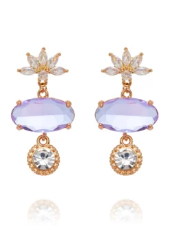 Cauti o Pereche de Cercei Deosebiti cu Cristale? Descopera Colectia Mangata Jewelry Cercei Aurii Eleganți de Nașă Cristale Lila MANGATA