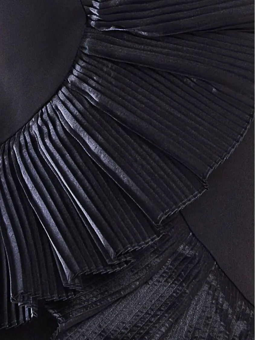 Cauti o Rochie Lunga Eleganta Deosebita? Descopera Colectia Mangata Rochie Eleganta de Ocazie Neagra Mulata MANGATA, Livrare Rapidă