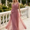 Cauti o Rochie Lunga Eleganta Speciala? Comanda pe MANGATA.ro | Rochie Lunga Voal Decolteu de Nunta Online Ocazie MANGATA