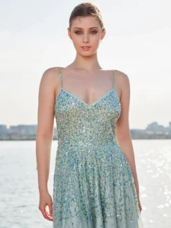 Livrare Gratuita! Cauti o Rochie Lunga Deosebita pentru Evenimente Speciale? Rochie Lunga de Seara Couture Turquoise Paiete Nuntă Nașă