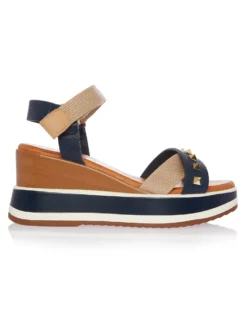 Cauti Sandale Casual de Primavara Vara? Vezi Colectia MENBUR la MANGATA Sandale Menbur Albastre Casual de Vara Platforma Rockstuds