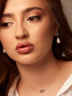 Cauti o Perece de Cercei Deosebiti cu Cristale si Perle? Descopera Colectia Mangata Jewelry Cercei Deosebiti cu Cristale si Perle Bijuterii Mireasa MANGATA