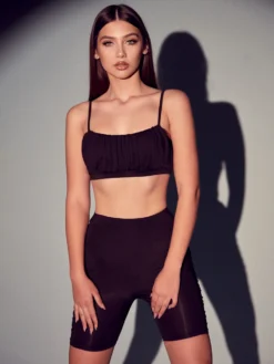 Cauti un Compleu Negru Deosebit? Descopera si Comanda Online | Compleu Negru Sport Mulat Sala Pantalon Scurt Bustiera MANGATA