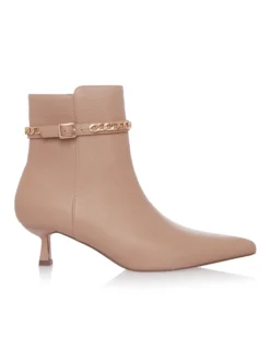 Cauti Botine in Trend Deosebite? Descopera Online Colectia Mangata Botine Menbur Nude Toc Mic Comode Lant Marala MANGATA, Livrare Rapidă