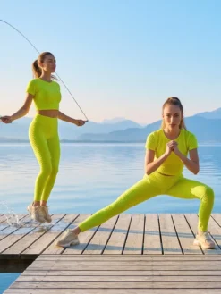 Cauti un Compleu Deosebit? Descopera si Comanda Online | Compleu Sport Verde Neon Mulat Primavara Vara Online MANGATA, Livarare Rapida