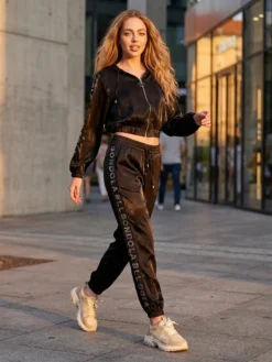 Cauti un Trening Modern Deosebit? Descopera si Comanda Online | Compleu de Vara Negru Glamour Cristale Gluga Fashion MANGATA