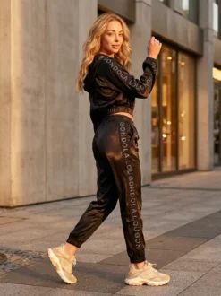Cauti un Trening Modern Deosebit? Descopera si Comanda Online | Compleu de Vara Negru Glamour Cristale Gluga Fashion MANGATA
