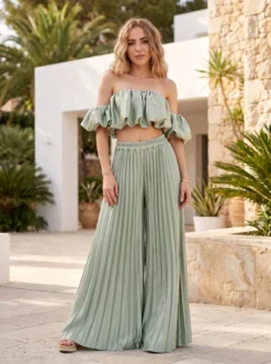 Cauti un Compleu Modern Deosebit? Descopera si Comanda Online pe MANGATA | Compleu de Damă Verde din Satin Elegant Rafinament și Stil, Livrare Rapida