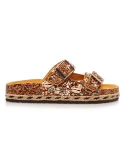 Cauti Incaltaminte In Trend? Descopera Colectia Mangata Papuci Isteria Galben Mustar Accesorizati cu Scoici, Livrare Rapida, Retur Garantat
