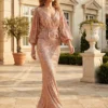 Vrei sa ai o aparitie de neuitat? Inseamna ca ai nevoie de o rochie speciala Rochie Lunga Eleganta Ocazie Aurie Paiete Deosebită Nașă