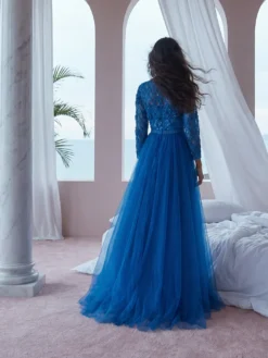 Cauti o Rochie Lunga Couture de Gala? Descopera Colectia Mangata.ro Rochie de Seara Lunga Albastra Couture Flori 3D MANGATA