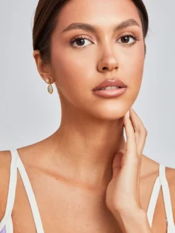 Cauti o Pereche de Cercei Speciali? Descopera Colectia Mangata Jewelry Cercei Placati cu Aur Perle si Calcedonie Aquamarine MANGATA