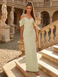 Cauto o Rochie Lunga Ieftina Speciala? Descopera Colectia Mangata.ro | Rochie de Seara Eleganta Vernil Ieftina MANGATA, Livrare Rapida