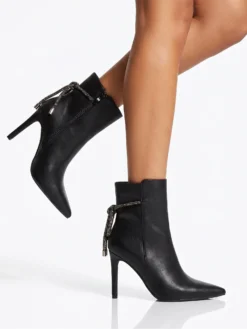Cauti Botine in Trend Deosebite? Descopera Online Colectia Mangata Botine Menbur Negre Toc Inalt Cristale Clementia MANGATA, Livrare Rapidă