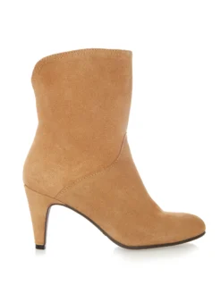 Cauti Botine in Trend Deosebite? Descopera Online Colectia Mangata Botine Marian Bej Piele Naturală Întoarsă MANGATA, Livrare Rapidă
