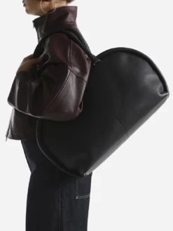 Cauti o Geantă de Calitate din Piele Naturala? Comanda acum pe Mangata.ro | Geantă Bronx Neagra din Piele Naturală Premium BOW-LA MANGATA, Livrare Rapida